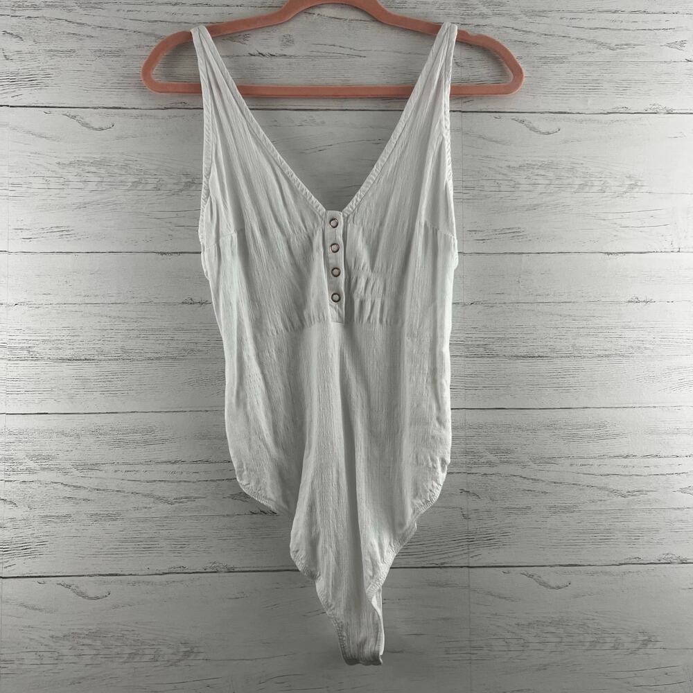 Free People White V Neck Fitted‎ Bodysuit Size L